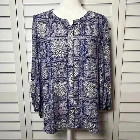 Anthropologie AKEMI + KIN Coconino 3/4 Sleeve Button Down Top Size M Blue Motif - Picture 3 of 11